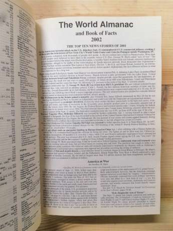 The World Almanac and Book of Facts 2002 - Ken Parks 2002